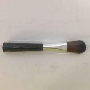LAST PRICE ⬇️ BNIP Body Shop Blush Brush